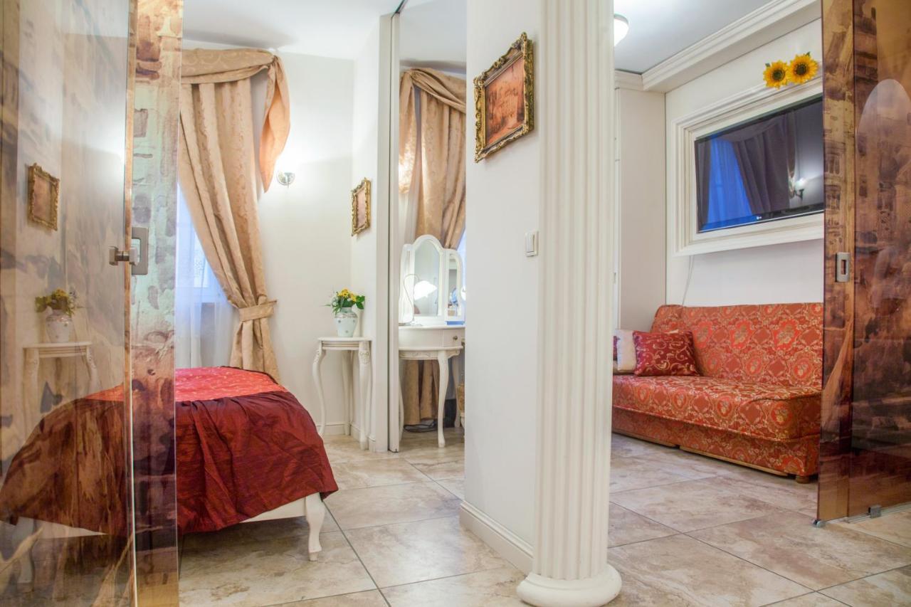Empire Apartment Varşovia Exterior foto